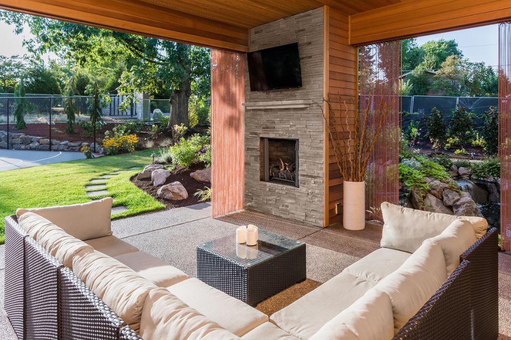 How to Find the Right Patio Contractor to Transform the Backyard}