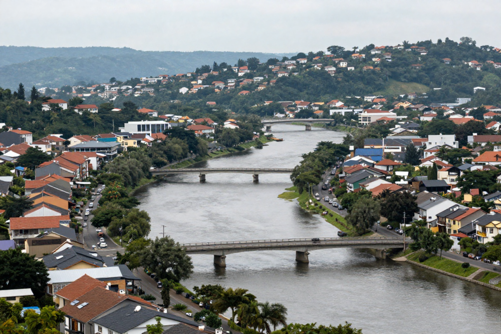 Cities Built Around Rivers: How Water Shapes Travel Experiences