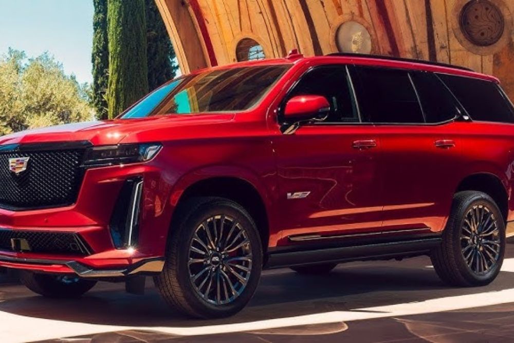 The Cadillac Escalade: A Luxury SUV Built for Power, Comfort, and Innovation